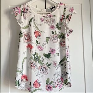 NWT Ann Taylor flutter sleeve top
